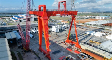 600t double girder gantry crane for the lifting of offshore wind power pipe piles, towers, wind blades